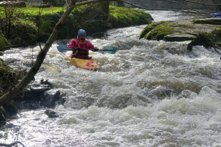 La rivière naturelle : parfaite pour la découverte, la descente et l’apprentissage des bases en milieu naturel.